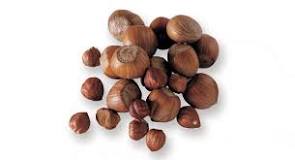 Can you eat hazelnuts raw?