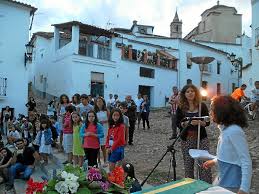 Linares de la Sierra emociona con su Noche de los Poetas - Huelva Buenas  Noticias