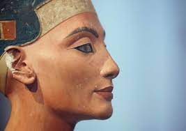 men in ancient egypt wore makeup
