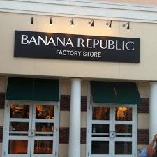 When you get the banana republic credit card, you can get special rewards and discounts that you can't get without the card. Banana Republic Factory Store Clothing Store In Orlando