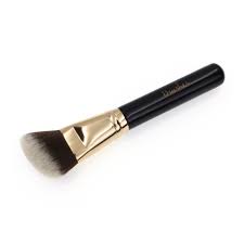 5 best makeup brushes essential to your