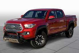 pre owned 2017 toyota tacoma trd off