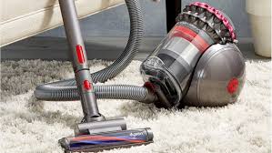 the dyson ball vacuum is on for