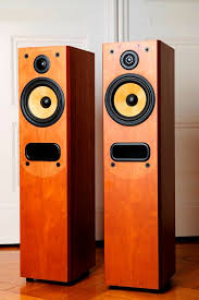 used b w p4 floorstanding speakers for