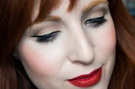 how to create a pin up makeup look