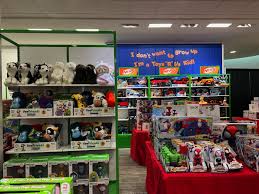 toys r us is back easton town center