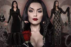 how to dress up like morticia addams