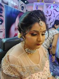 queen makeup studio in narela delhi