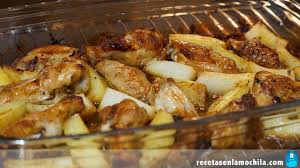 Mantequilla bajo la piel o una temperatura adecuada son las claves para hacer un pollo al horno perfecto. Alitas De Pollo Al Horno Recetas En La Mochila