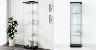 S Pore Man Takes Ikea Cabinet Glass