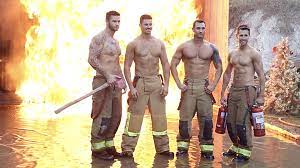 17 фото австралийских пожарных. Как выглядит календарь с ними на 2024 год |  РБК Life