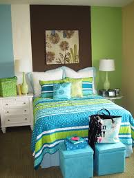 summer color combo turquoise and lime