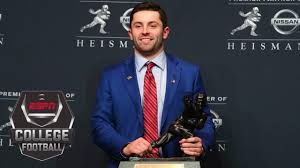 We have a year by year listing of heisman winners, and information on colleges with the biggest heisman impact. 2017 Heisman Trophy Winner Baker Mayfield Gets Emotional Thanking His Family And Coaches Espn Youtube