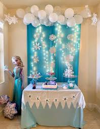 Here are 20 designs that look professional but are actually quite easy to striped cakes are easy to make and add a touch of color to your party table. You Must See These 15 Stunning Frozen Dessert Table Ideas Catch My Party
