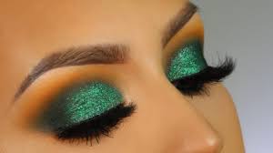 green glitter eyeshadow
