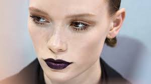 the return of the gothic lip the new