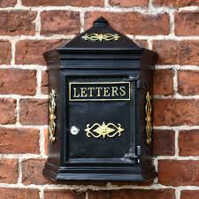 Hinkley Traditional Wall Mounted Post Box