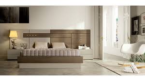 Un lit adulte 140x190 cm blanc laqué mat et bois au design contemporain. Lit Adulte Design A Personnaliser Chevets Eos119 Glicerio So Nuit