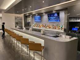 american airlines admirals clubs