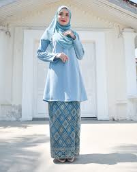Learn more about malaysian baju kurung below. Baju Kurung Riau Pahang Songket Azneem Breeze Blue Muslimahclothing Com