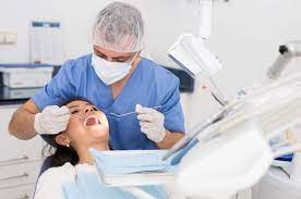 Consultation chez le dentiste : comment se déroule-t-elle ?