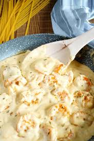 30 minute cheesy garlic shrimp alfredo