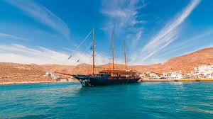 cruising the cyclades in greece