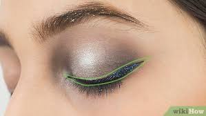 3 ways to apply glitter eye makeup