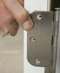 hinge adjustment for a door s final fit