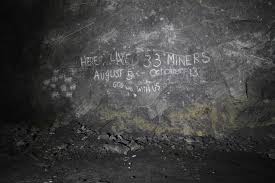 Resultado de imagen para 33 mineros dentro de la mina