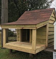 Deluxe Doghouse Quentin S Dog Houses