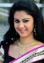 Beauty Galore HD : Kamna Jethmalani Beautiful In South Indian Saree and  Getup HD Photos