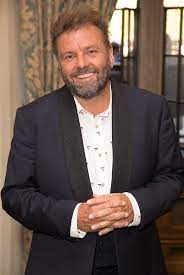 Martin, 58, took to twitter document a recent night he spent in hospital. Homes Under The Hammer Presenter Martin Roberts In Tears As Viewer S Last Wish Revealed Celebrity News Showbiz Tv Express Co Uk