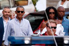 Michelle Obama gives a lesson in laid-back luxe as she holidays in Italy  with Barack | Independent.ie
