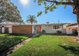 376 W 8th St Upland Ca 91786 Zillow