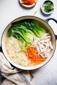 chinese en wonton noodle soup