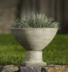 10 easy pieces garden urns gardenista