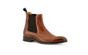 As the air gets nippy and the leaves start to change, one of the things we look forward to most is the chance to don our autumnal best. Chelsea Boot In Brown Antique Italian Leather