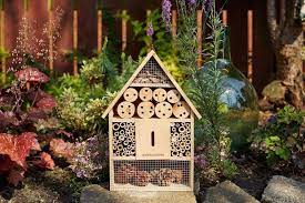 8 Bee Bricks Bee Hives And Bee Hotels