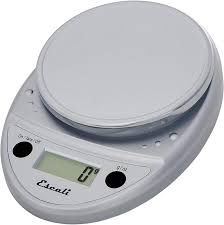 The digital kitchen scale is popularly known for its compact, lightweight, and easy to use features. The Best Kitchen Scales According To Chefs