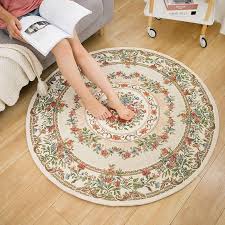 rose garland round carpet