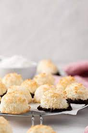 clic coconut macaroons baked by an