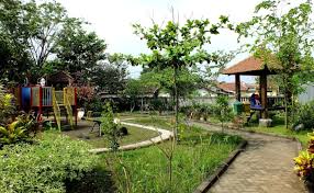 Beberapa saat lalu, pariwisata indonesia sempat heboh dengan kebun bunga di salah satu daerah. 27 Tempat Wisata Menarik Dan Wajib Dikunjungi Di Sidoarjo Tempat Me