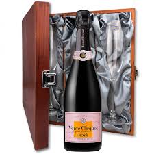 veuve clic rose 75cl and flutes in