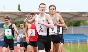 max burgin runs fastest ever 800m by a