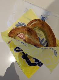 julie s dining club wetzel s pretzels