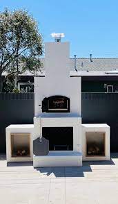 Outdoor Combo Fireplace And Pizza Oven