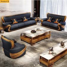 Classic Design Resplendent Leather Sofa