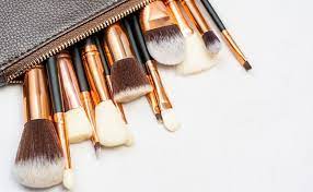 5 tips and tricks to clean makeup brushes