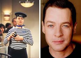 Next Photo Previous Photo 49 of 108. French Stewart in a scene from &#39;3rd Rock from the Sun.&#39; / French. 49 of 108: French Stewart played Harry Solomon, ... - french_stewart_90s